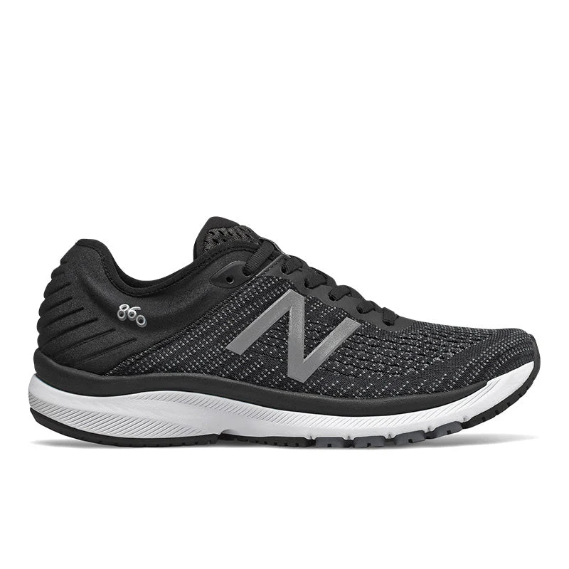 Men's New Balance Fresh Foam X 860v12, Black/White, 15 B Narrow