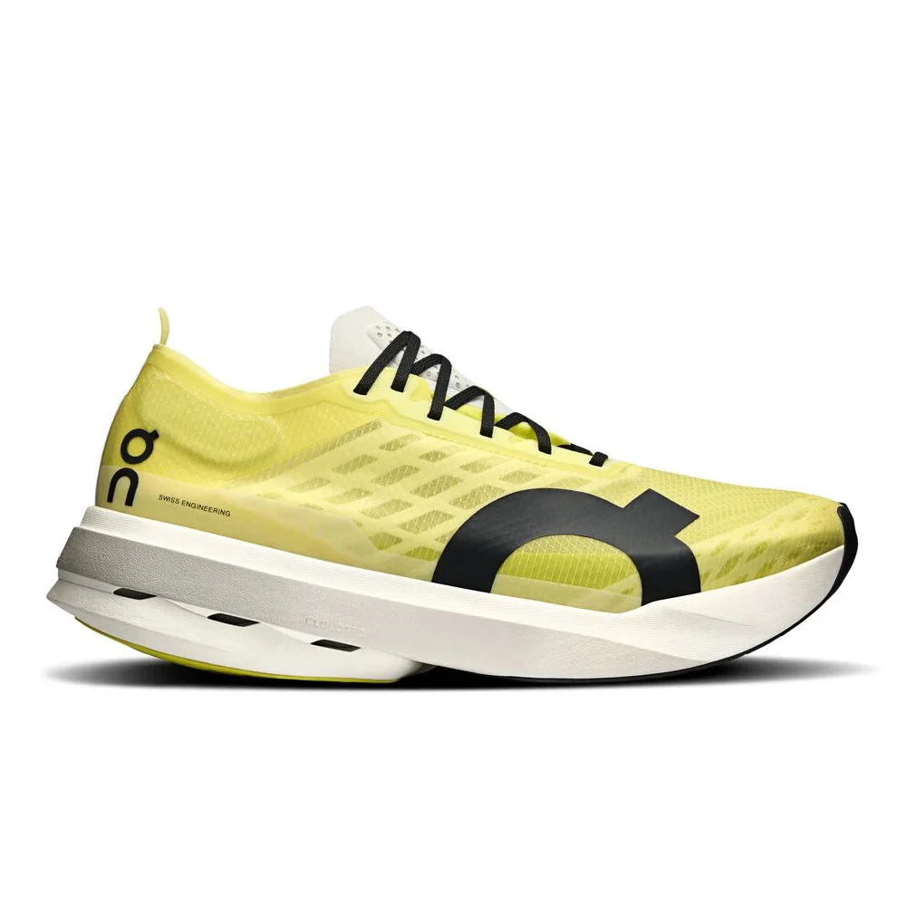 Men's On Cloudboom Strike, Limelight/Wolf, 13 D Medium