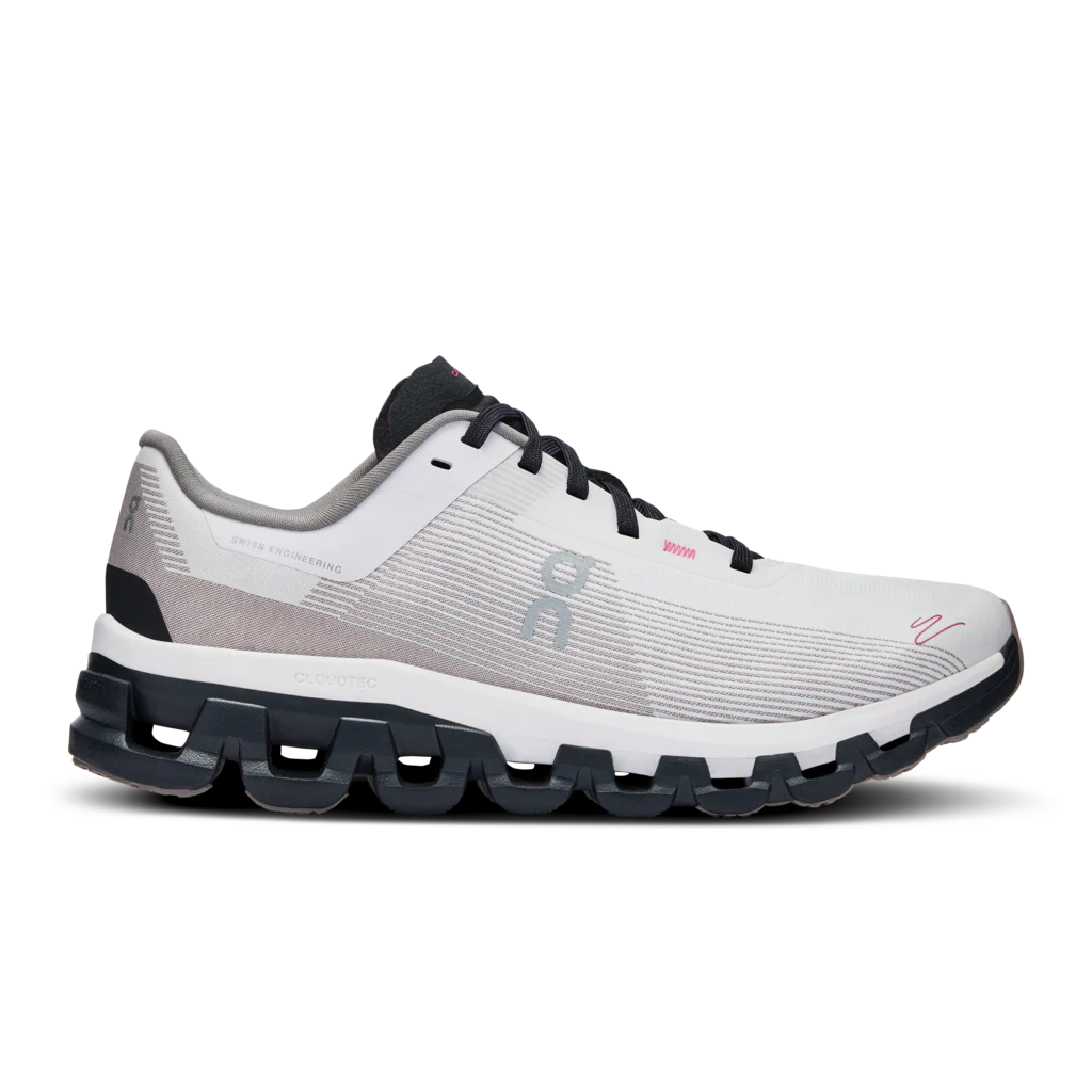 Men's On Cloudflow 4 Distance, White/Black, 10 D Medium