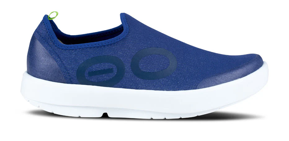 Men's OOFOS OOmg EeZee, Navy, 11.5 D Medium