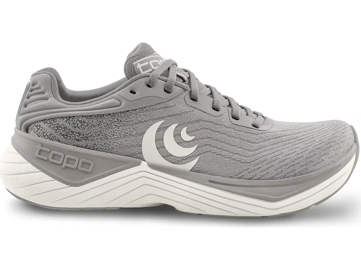 Men's Topo Athletic Ultrafly 5, Dark Grey/Grey, 9.5 D Medium