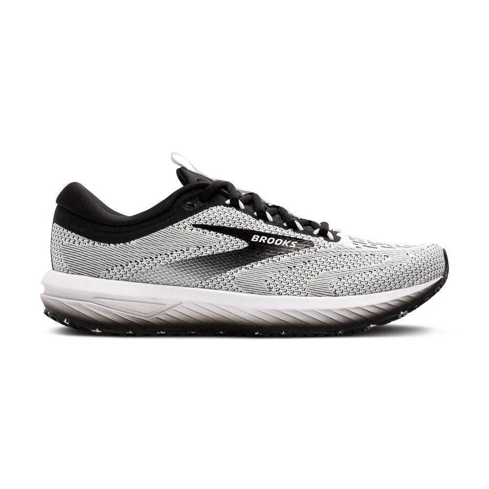 Women's Brooks Revel 7, White/Black, 6 B Medium