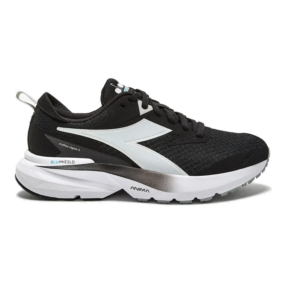 Women's Diadora Mythos Blushield Vigore 3, Black/White
