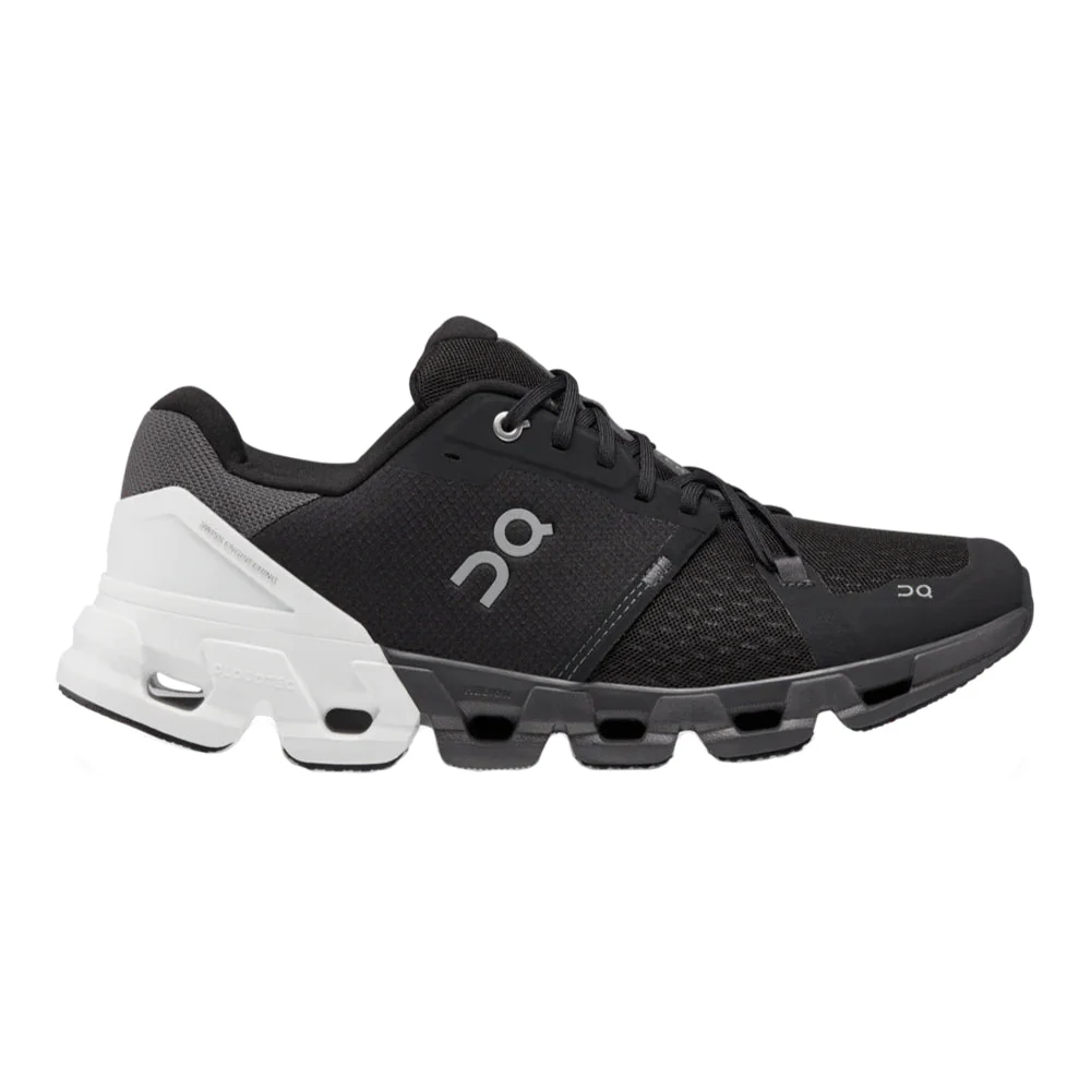Women's On Cloudflyer 4, Black/White, 7 D Wide