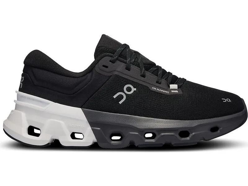 Women's On Cloudflyer 5, Black/White, 10.5 B Medium