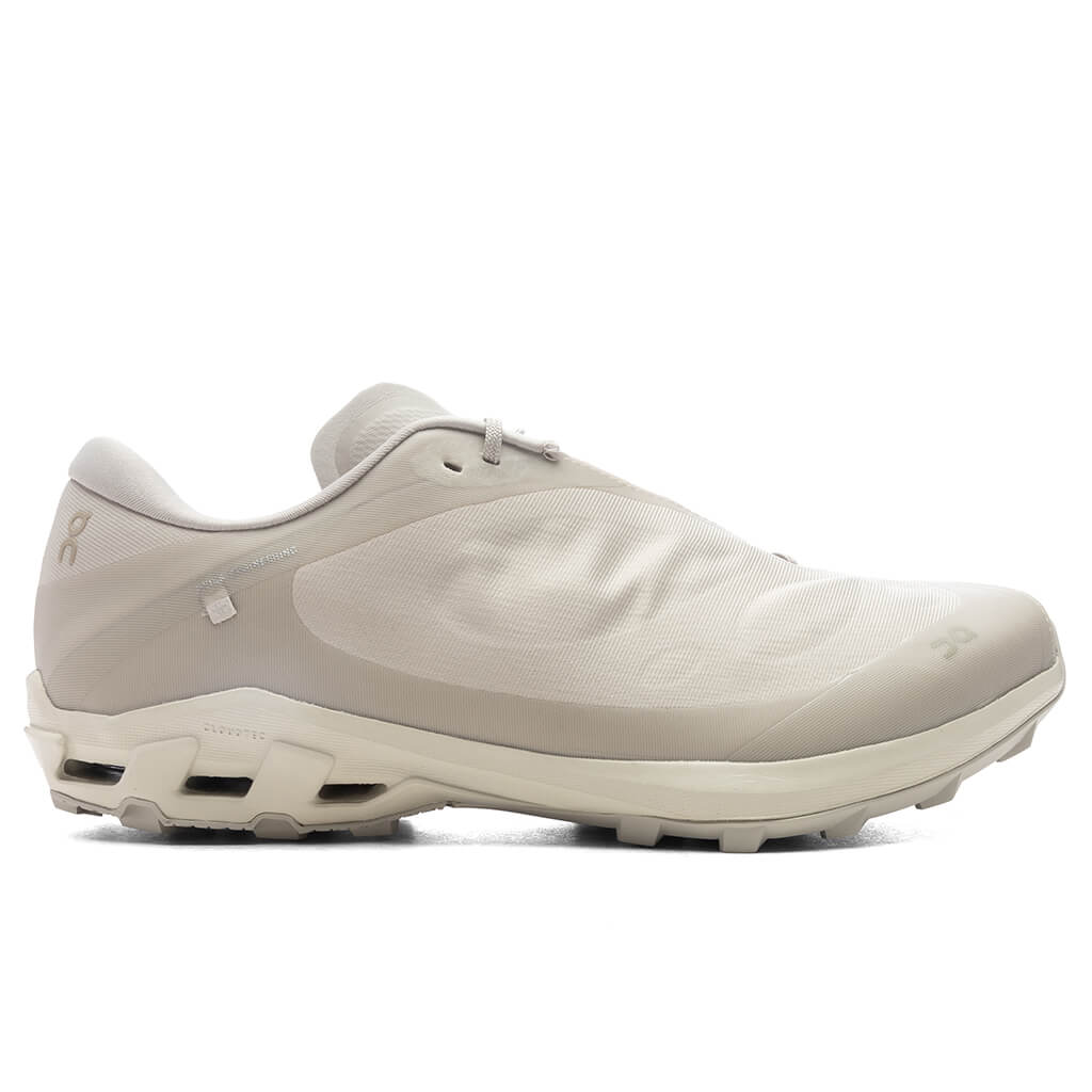 Women's On Cloudventure Peak PAF, Ice/Moondust, 11 B Medium